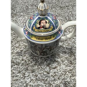 Sadler Made In England Classic Collection The Oliver Twist Tea Pot‎